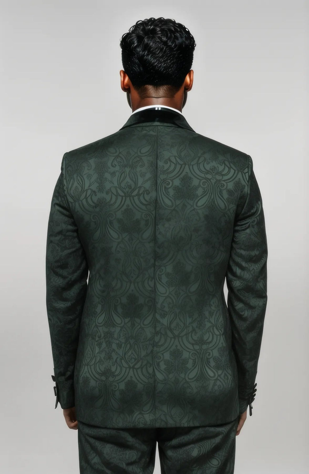 Green European Prom Tuxedo with Black Velvet Lapel – 2025 Edition