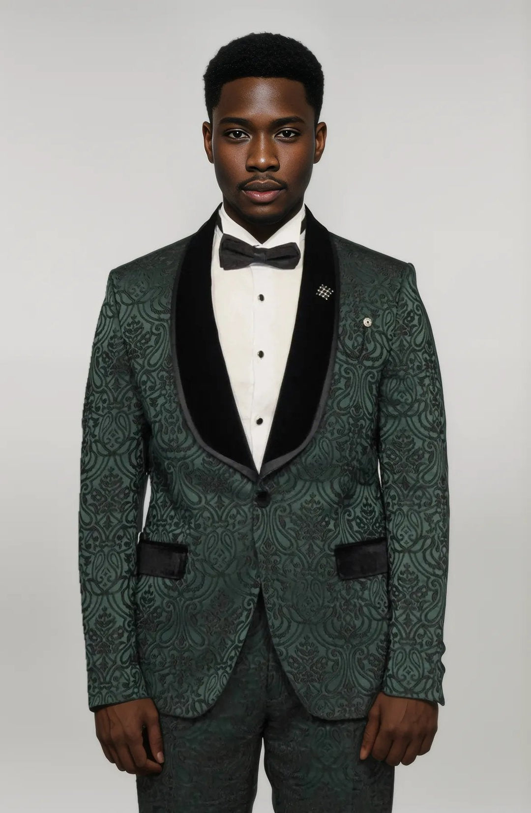 Green European Prom Tuxedo with Black Velvet Lapel – 2025 Edition